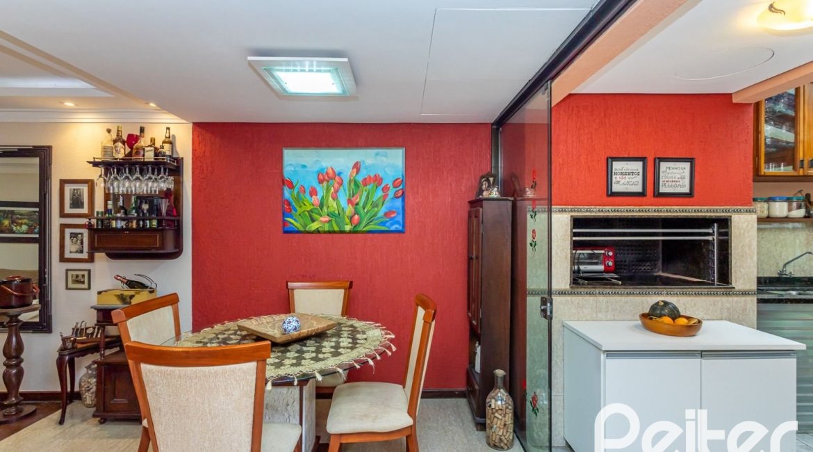 Casa em Condomínio à venda com 208m², 3 dormitórios, 1 suíte, 2 vagas, no bairro Tristeza em PORTO ALEGRE