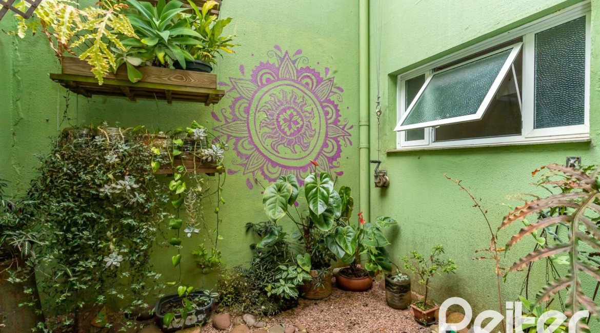 Casa em Condomínio à venda com 208m², 3 dormitórios, 1 suíte, 2 vagas, no bairro Tristeza em PORTO ALEGRE