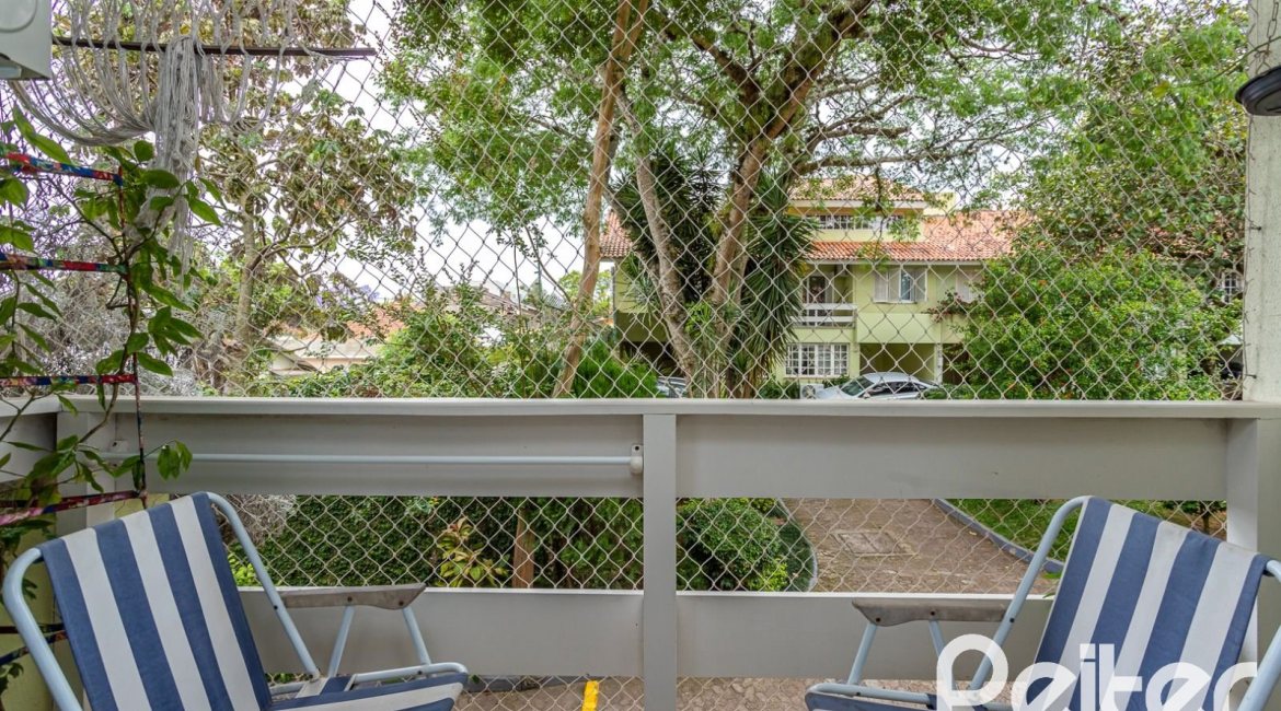 Casa em Condomínio à venda com 208m², 3 dormitórios, 1 suíte, 2 vagas, no bairro Tristeza em PORTO ALEGRE