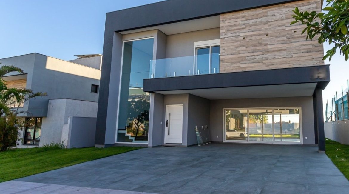 Casa em Condomínio à venda com 293m², 4 dormitórios, 4 suítes, 2 vagas, no bairro Alphaville em PORTO ALEGRE