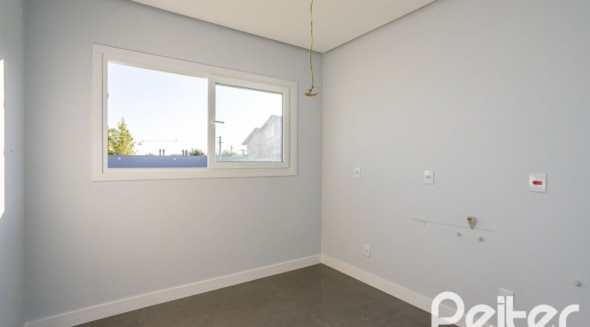 Casa em Condomínio à venda com 293m², 4 dormitórios, 4 suítes, 2 vagas, no bairro Alphaville em PORTO ALEGRE