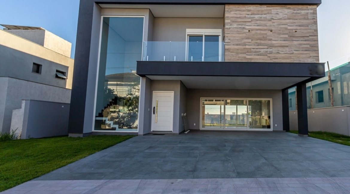 Casa em Condomínio à venda com 293m², 4 dormitórios, 4 suítes, 2 vagas, no bairro Alphaville em PORTO ALEGRE