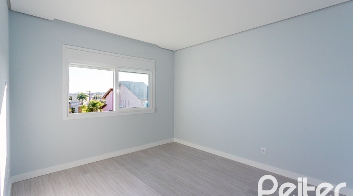 Casa em Condomínio à venda com 293m², 4 dormitórios, 4 suítes, 2 vagas, no bairro Alphaville em PORTO ALEGRE