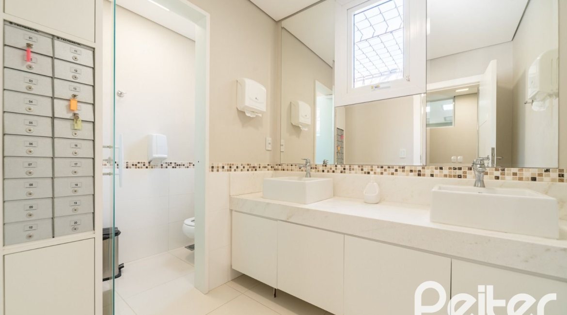  à venda, no bairro  em 