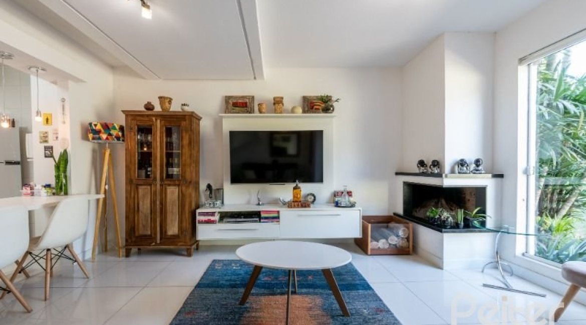 Casa em Condomínio à venda com 145m², 3 dormitórios, 1 suíte, 2 vagas, no bairro Ipanema em Porto Alegre