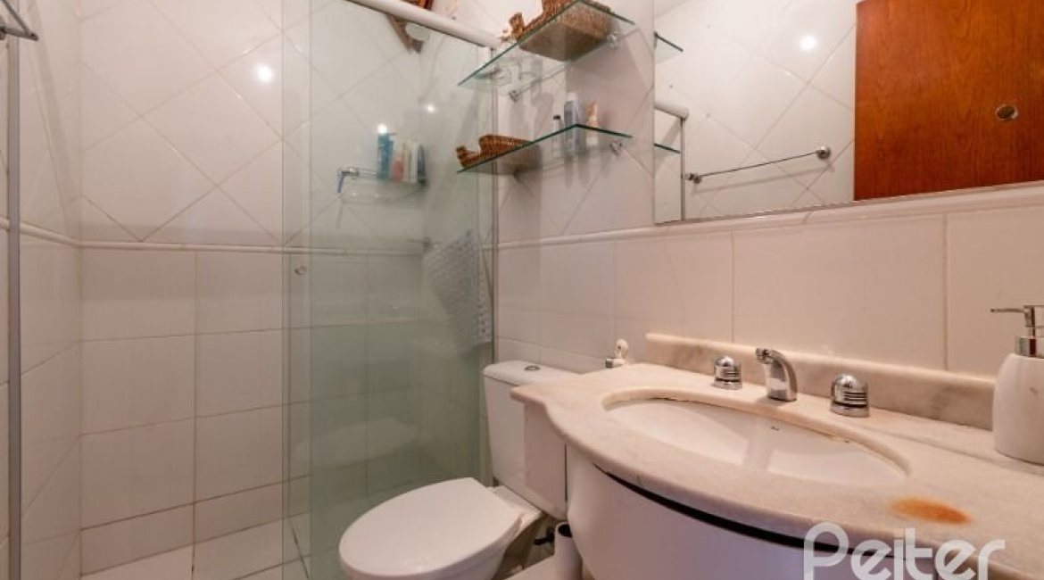 Casa em Condomínio à venda com 145m², 3 dormitórios, 1 suíte, 2 vagas, no bairro Ipanema em Porto Alegre