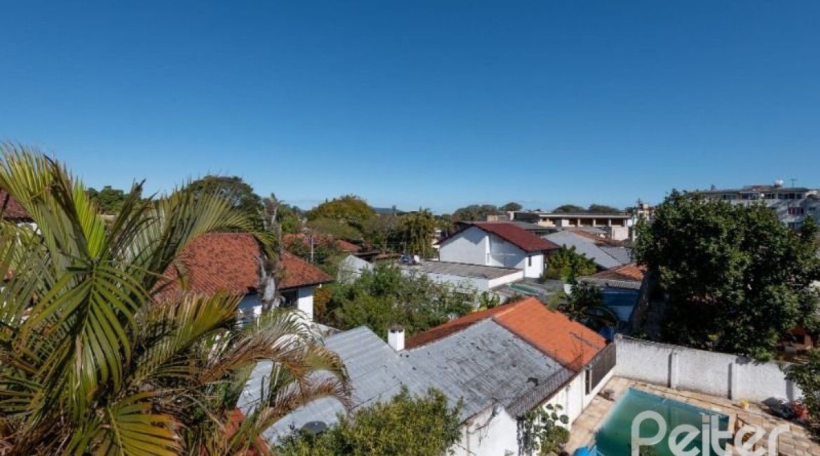 Casa em Condomínio à venda com 145m², 3 dormitórios, 1 suíte, 2 vagas, no bairro Ipanema em Porto Alegre