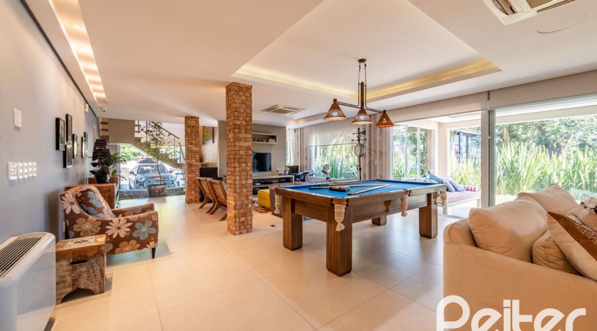 Casa em Condomínio à venda com 568m², 4 dormitórios, 4 suítes, 5 vagas, no bairro Pedra Redonda em PORTO ALEGRE