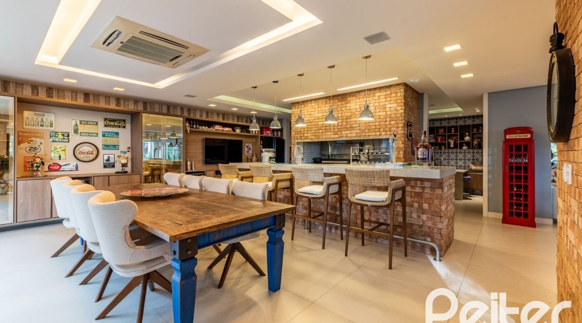 Casa em Condomínio à venda com 568m², 4 dormitórios, 4 suítes, 5 vagas, no bairro Pedra Redonda em PORTO ALEGRE