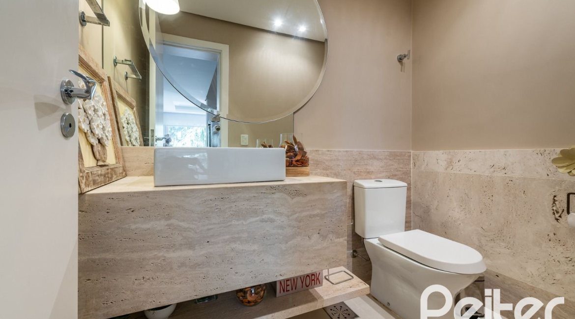 Casa em Condomínio à venda com 568m², 4 dormitórios, 4 suítes, 5 vagas, no bairro Pedra Redonda em PORTO ALEGRE
