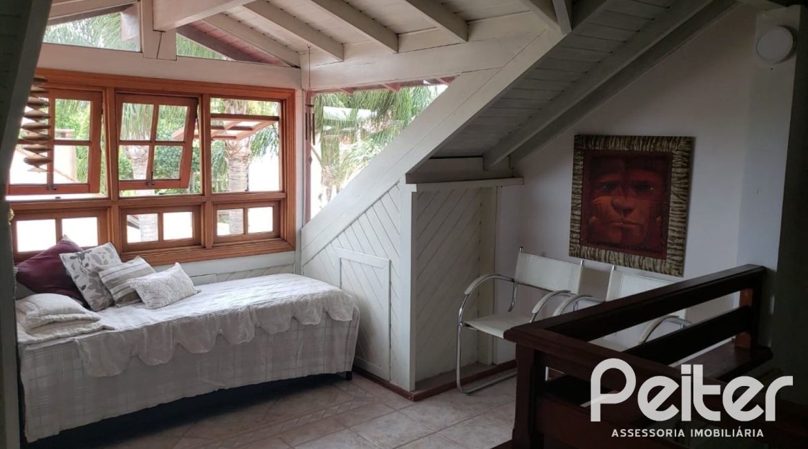 Casa em Condomínio à venda com 300m², 3 dormitórios, 3 suítes, 3 vagas, no bairro Ipanema em Porto Alegre