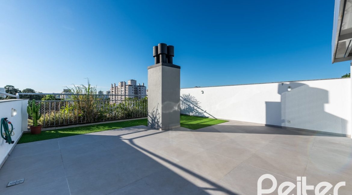 Cobertura à venda com 196m², 3 dormitórios, 1 suíte, 2 vagas, no bairro Tristeza em Porto Alegre