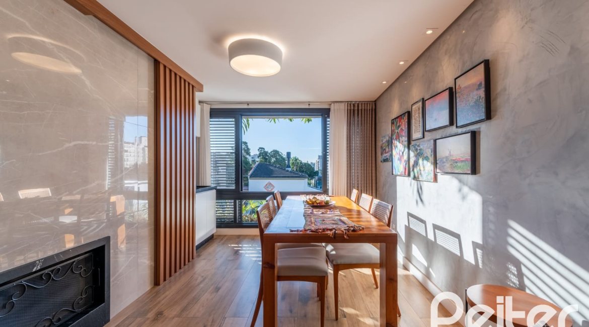 Cobertura à venda com 196m², 3 dormitórios, 1 suíte, 2 vagas, no bairro Tristeza em Porto Alegre