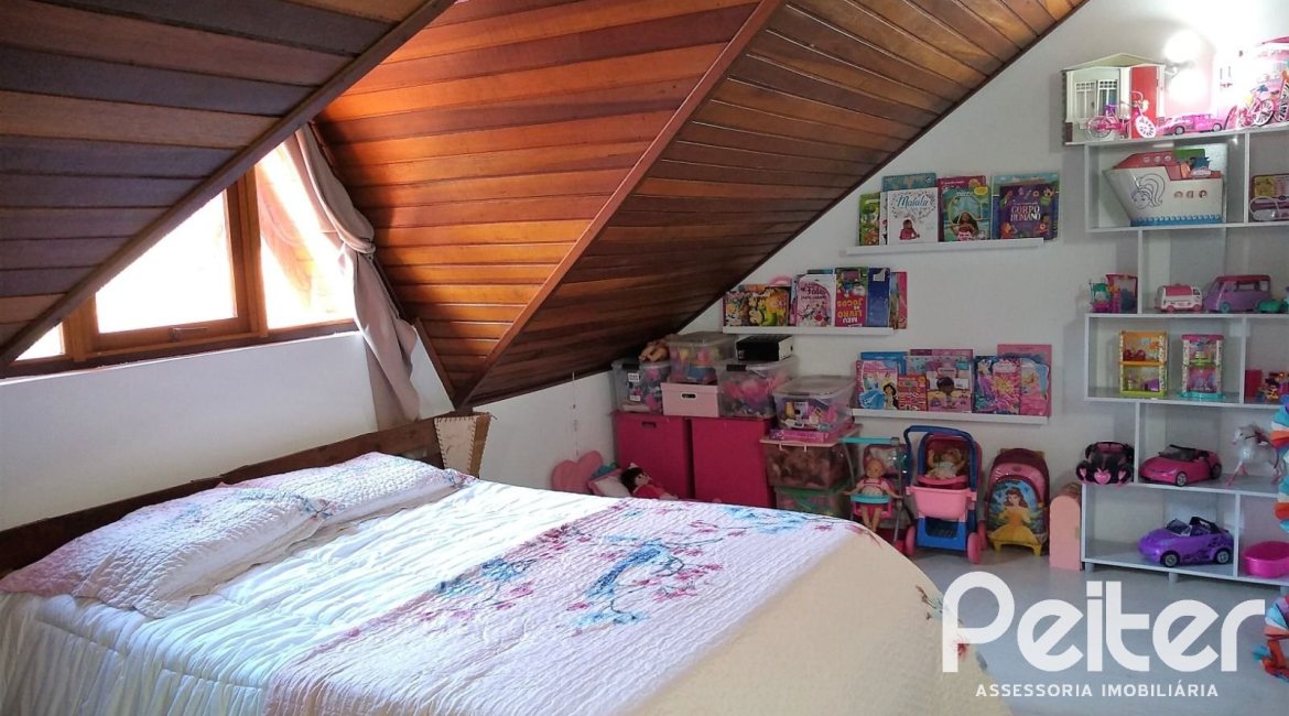 Casa em Condomínio à venda com 148m², 3 dormitórios, 1 suíte, 2 vagas, no bairro Guarujá em Porto Alegre