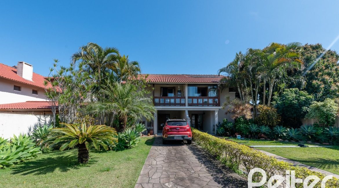 Casa em Condomínio à venda com 233m², 3 dormitórios, 1 suíte, 5 vagas, no bairro Ipanema em Porto Alegre