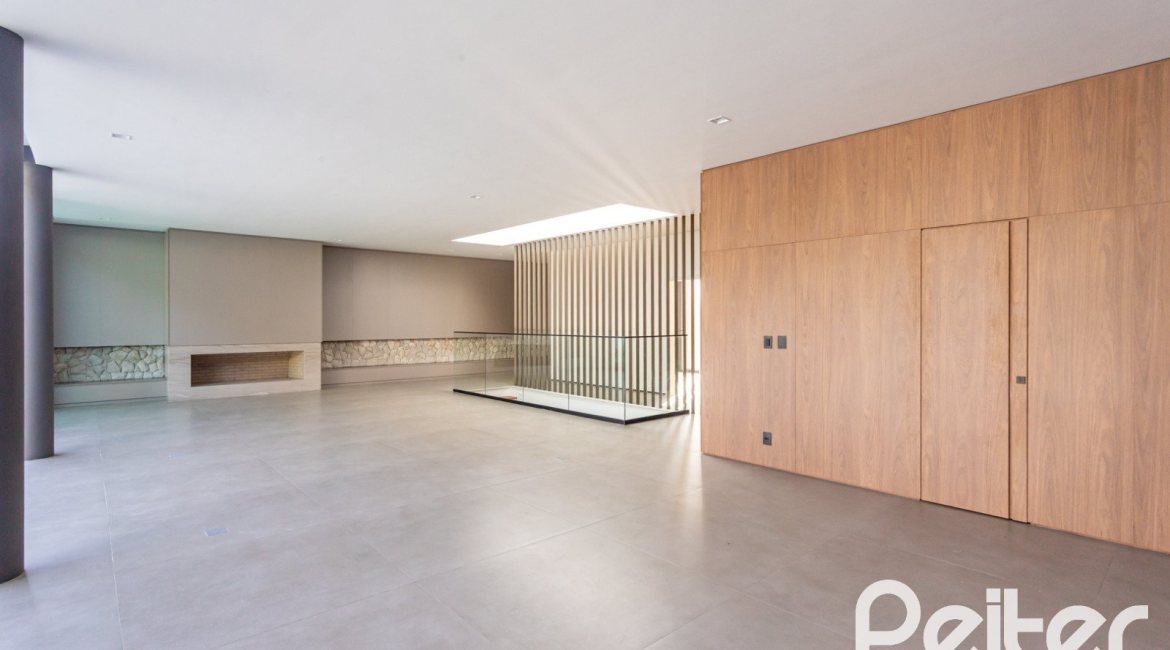 Casa em Condomínio à venda com 434m², 4 dormitórios, 4 suítes, 6 vagas, no bairro Terra Ville em PORTO ALEGRE