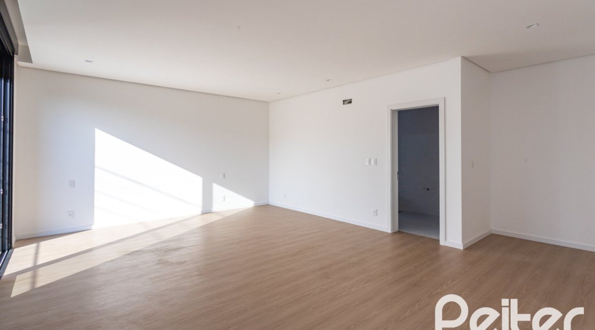 Casa em Condomínio à venda com 434m², 4 dormitórios, 4 suítes, 6 vagas, no bairro Terra Ville em PORTO ALEGRE