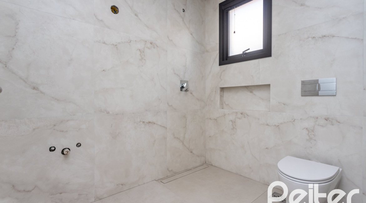 Casa em Condomínio à venda com 434m², 4 dormitórios, 4 suítes, 6 vagas, no bairro Terra Ville em PORTO ALEGRE
