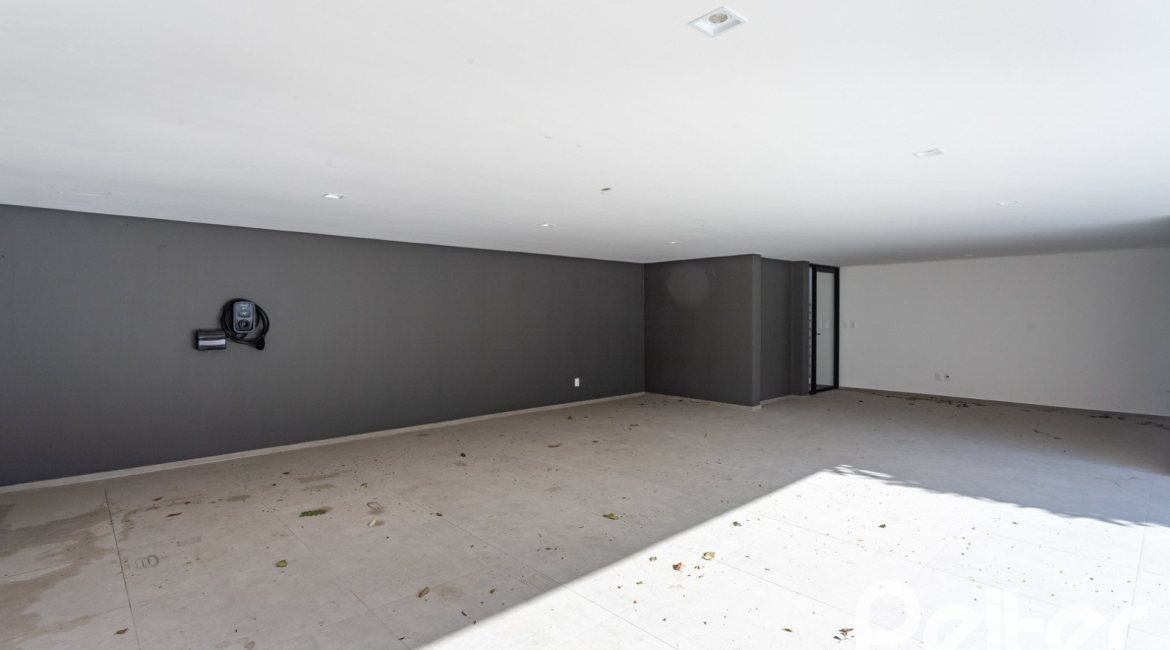 Casa em Condomínio à venda com 434m², 4 dormitórios, 4 suítes, 6 vagas, no bairro Terra Ville em PORTO ALEGRE