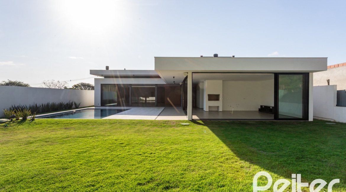 Casa em Condomínio à venda com 434m², 4 dormitórios, 4 suítes, 6 vagas, no bairro Terra Ville em PORTO ALEGRE