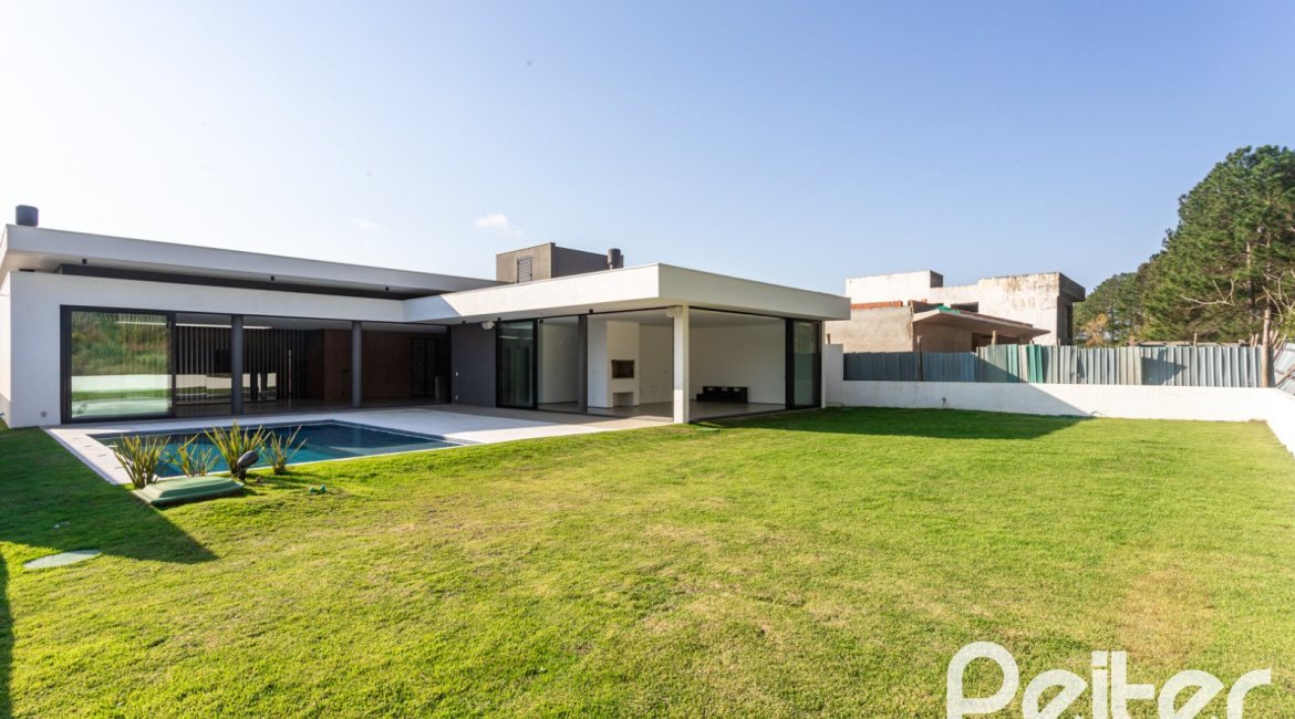 Casa em Condomínio à venda com 434m², 4 dormitórios, 4 suítes, 6 vagas, no bairro Terra Ville em PORTO ALEGRE