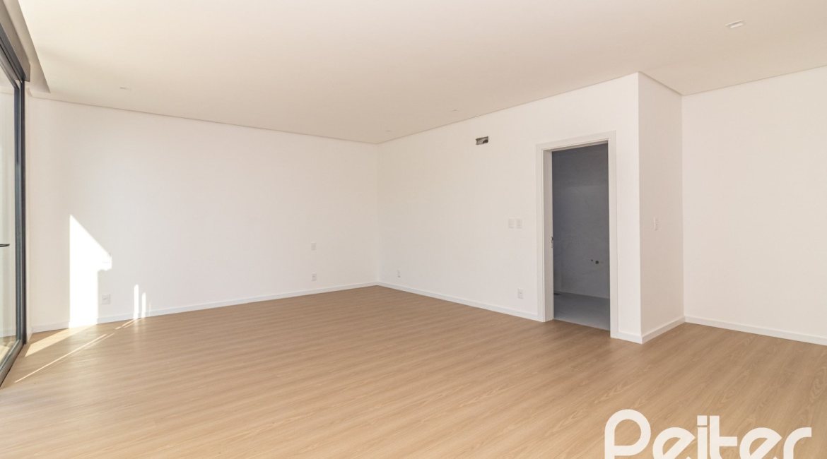Casa em Condomínio à venda com 434m², 4 dormitórios, 4 suítes, 6 vagas, no bairro Terra Ville em PORTO ALEGRE