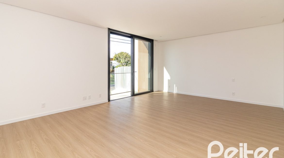 Casa em Condomínio à venda com 434m², 4 dormitórios, 4 suítes, 6 vagas, no bairro Terra Ville em PORTO ALEGRE