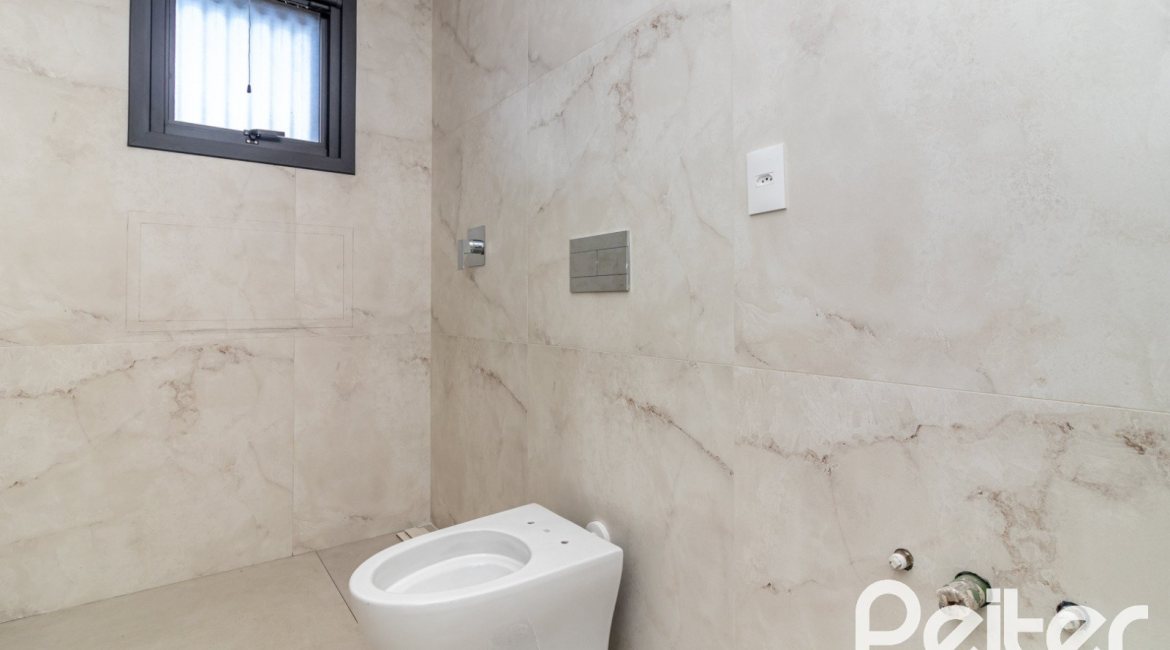 Casa em Condomínio à venda com 434m², 4 dormitórios, 4 suítes, 6 vagas, no bairro Terra Ville em PORTO ALEGRE