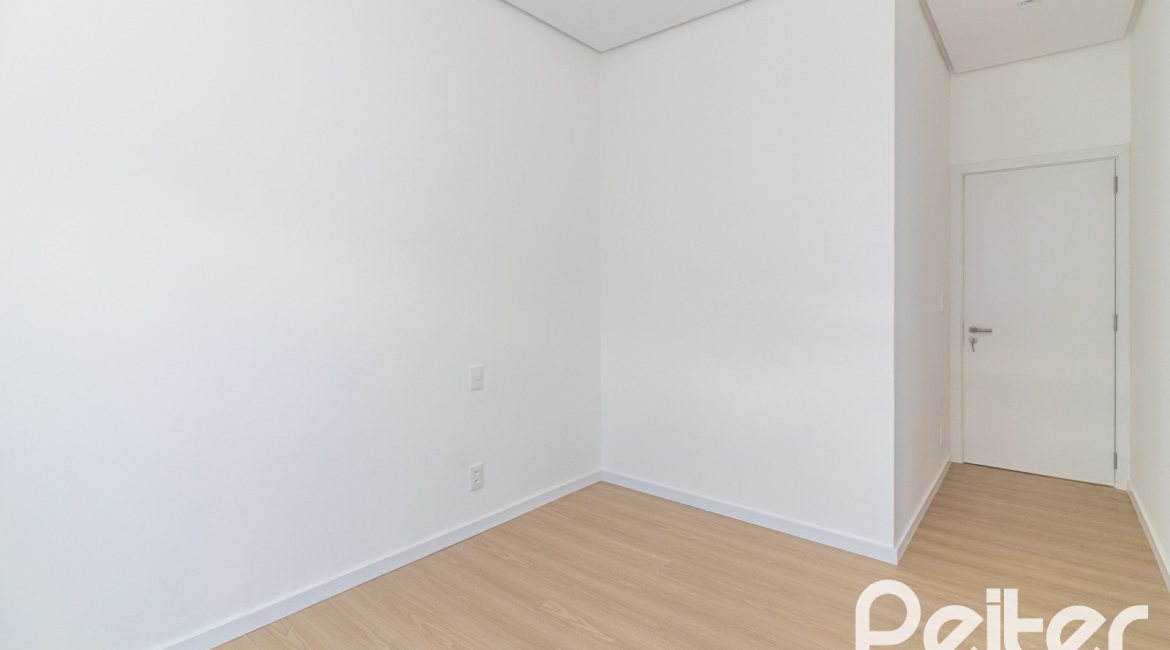 Casa em Condomínio à venda com 434m², 4 dormitórios, 4 suítes, 6 vagas, no bairro Terra Ville em PORTO ALEGRE