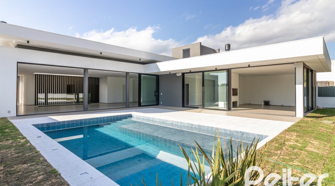 Casa em Condomínio à venda com 434m², 4 dormitórios, 4 suítes, 6 vagas, no bairro Terra Ville em PORTO ALEGRE