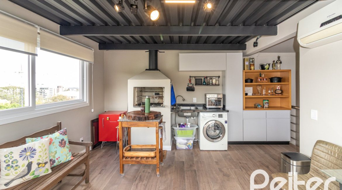 Casa em Condomínio à venda com 190m², 3 dormitórios, 3 suítes, 2 vagas, no bairro Tristeza em Porto Alegre