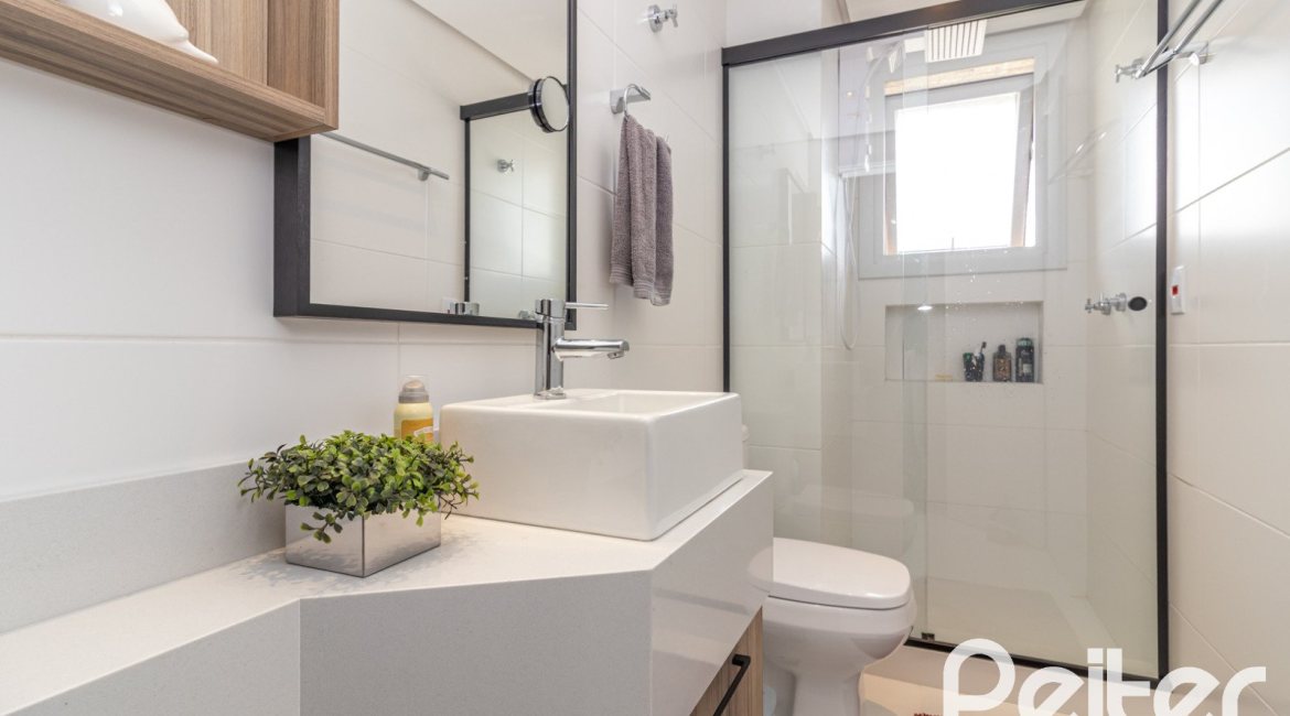 Casa em Condomínio à venda com 190m², 3 dormitórios, 3 suítes, 2 vagas, no bairro Tristeza em Porto Alegre