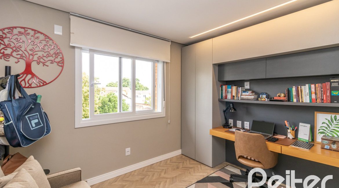 Casa em Condomínio à venda com 190m², 3 dormitórios, 3 suítes, 2 vagas, no bairro Tristeza em Porto Alegre