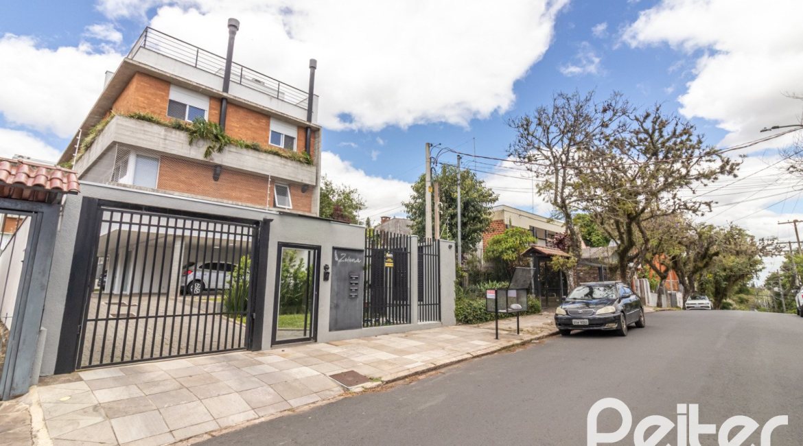 Casa em Condomínio à venda com 190m², 3 dormitórios, 3 suítes, 2 vagas, no bairro Tristeza em Porto Alegre