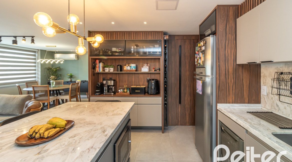 Casa em Condomínio à venda com 190m², 3 dormitórios, 3 suítes, 2 vagas, no bairro Tristeza em Porto Alegre