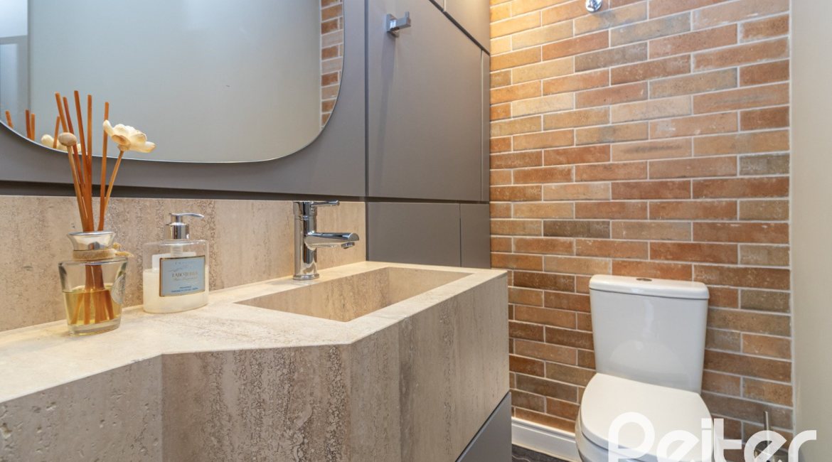 Casa em Condomínio à venda com 190m², 3 dormitórios, 3 suítes, 2 vagas, no bairro Tristeza em Porto Alegre