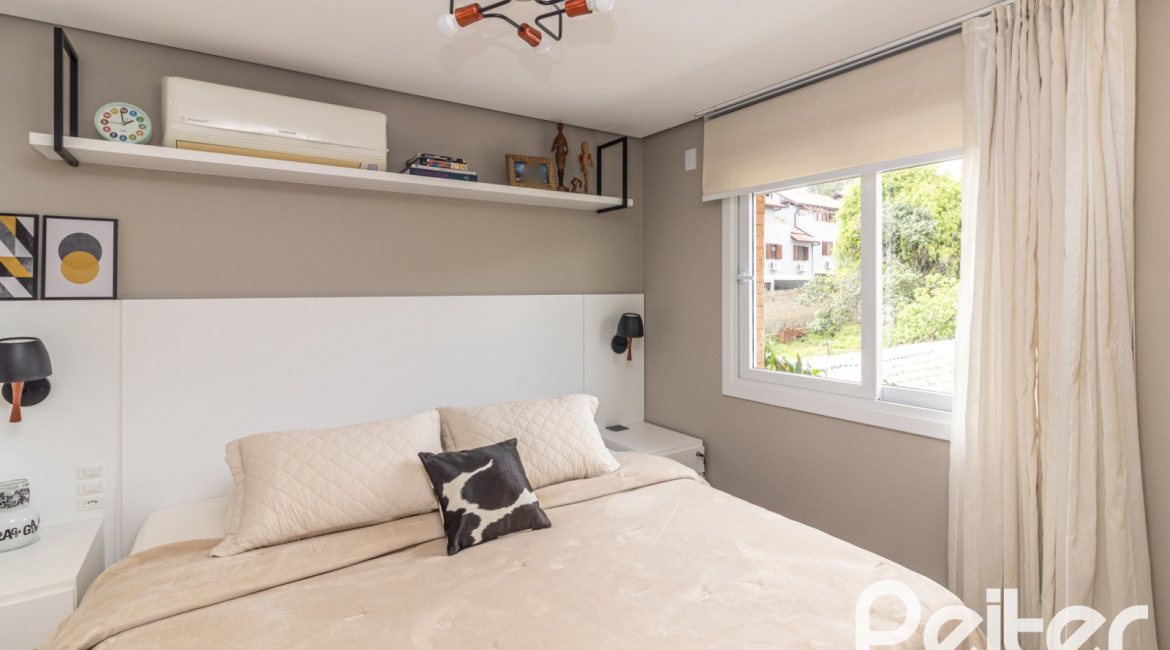 Casa em Condomínio à venda com 190m², 3 dormitórios, 3 suítes, 2 vagas, no bairro Tristeza em Porto Alegre