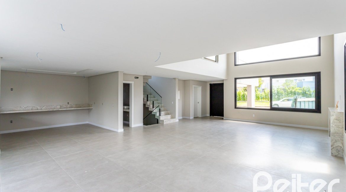 Casa em Condomínio à venda com 380m², 4 dormitórios, 4 suítes, 3 vagas, no bairro Alphaville em PORTO ALEGRE
