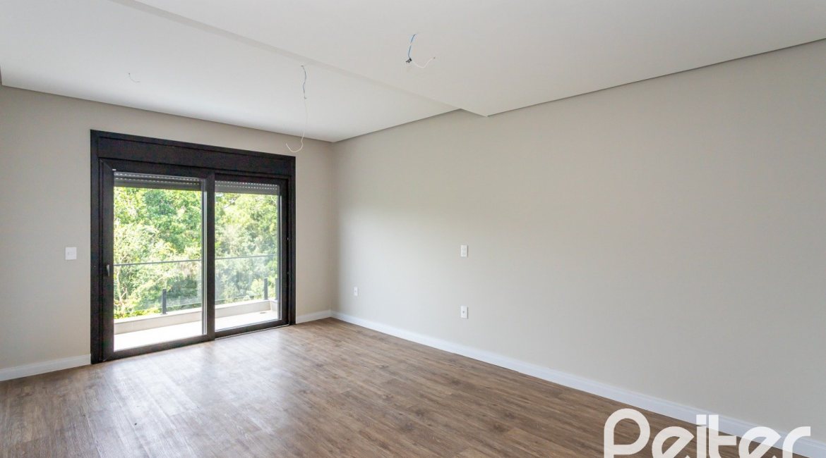 Casa em Condomínio à venda com 380m², 4 dormitórios, 4 suítes, 3 vagas, no bairro Alphaville em PORTO ALEGRE