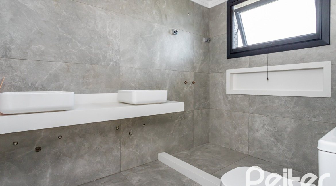 Casa em Condomínio à venda com 380m², 4 dormitórios, 4 suítes, 3 vagas, no bairro Alphaville em PORTO ALEGRE