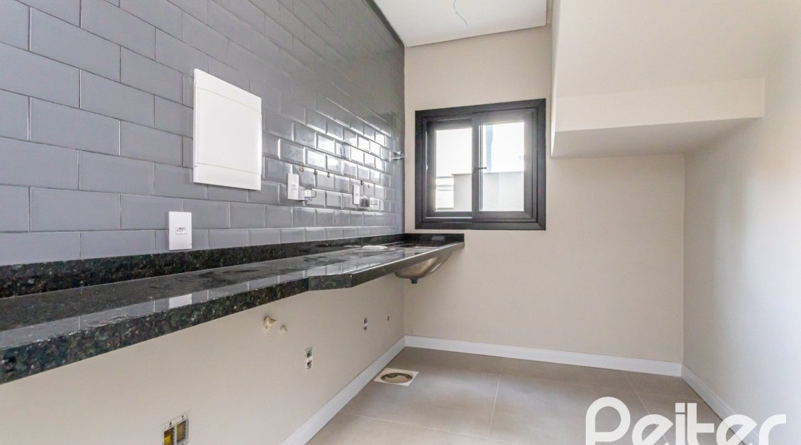 Casa em Condomínio à venda com 380m², 4 dormitórios, 4 suítes, 3 vagas, no bairro Alphaville em PORTO ALEGRE