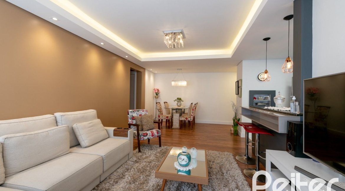 Apartamento à venda com 94m², 3 dormitórios, 1 suíte, 2 vagas, no bairro Ipanema em Porto Alegre