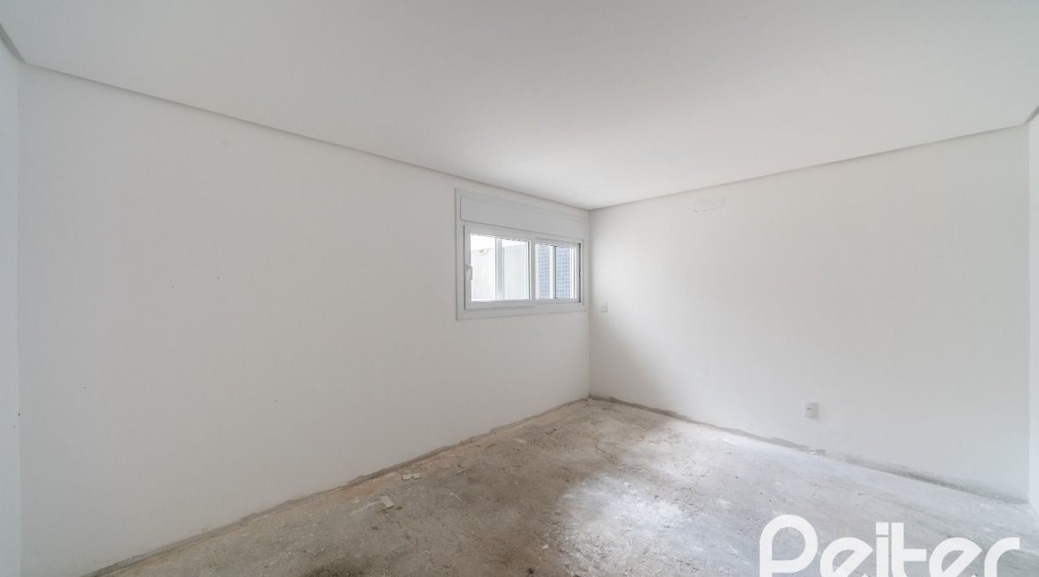 Apartamento Garden à venda com 181m², 3 dormitórios, 3 suítes, 4 vagas, no bairro Vila Assunção em Porto Alegre