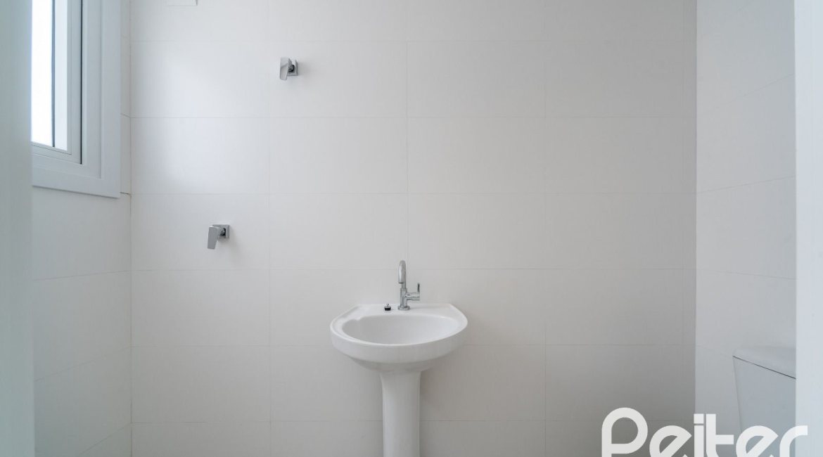 Apartamento Garden à venda com 181m², 3 dormitórios, 3 suítes, 4 vagas, no bairro Vila Assunção em Porto Alegre