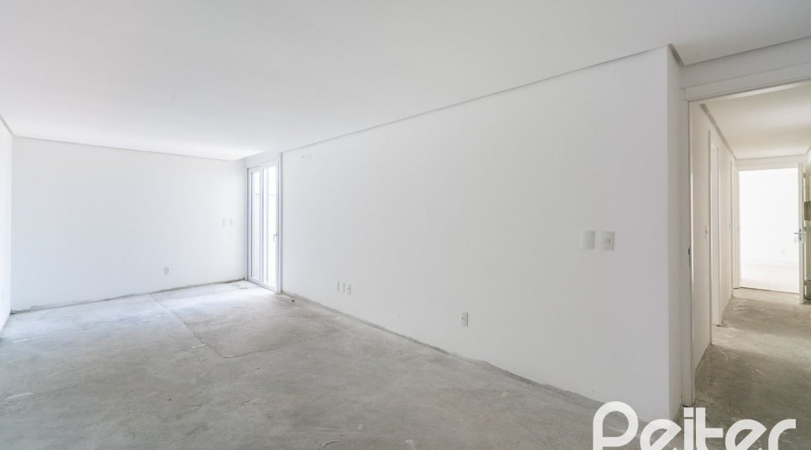 Apartamento Garden à venda com 181m², 3 dormitórios, 3 suítes, 4 vagas, no bairro Vila Assunção em Porto Alegre