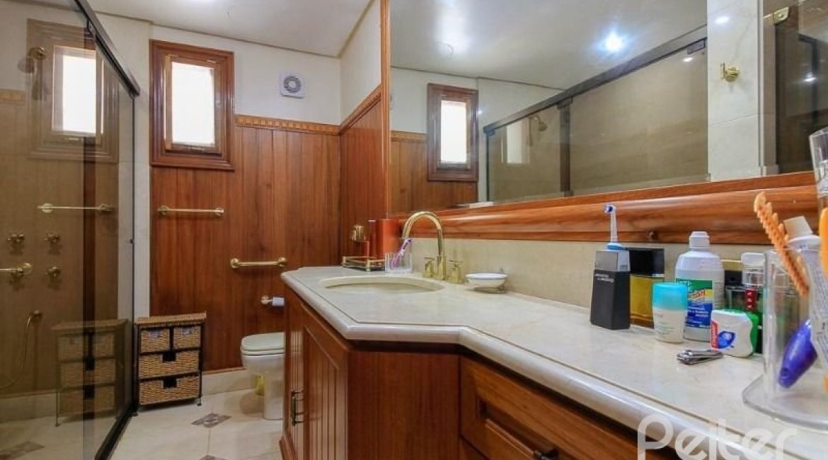 Casa em Condomínio à venda com 609m², 6 dormitórios, 2 suítes, 3 vagas, no bairro Cavalhada em PORTO ALEGRE