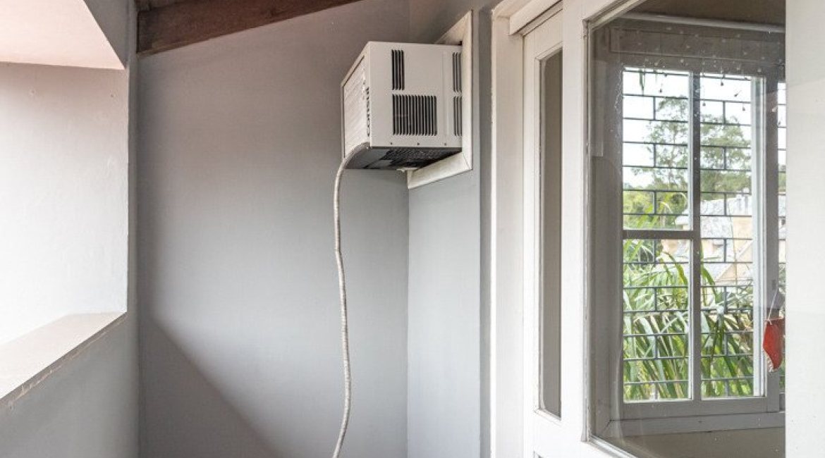 Casa em Condomínio à venda com 223m², 3 dormitórios, 1 suíte, 2 vagas, no bairro Jardim Isabel em Porto Alegre