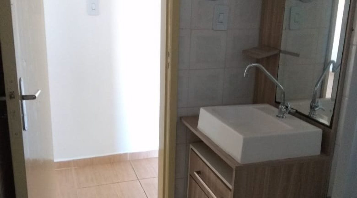 Apartamento à venda com 39m², 1 dormitório, 1 vaga, no bairro Cristal em Porto Alegre