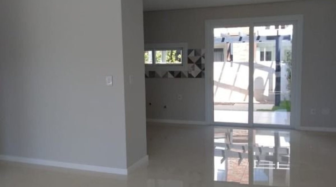 Casa em Condomínio à venda com 140m², 3 dormitórios, 1 suíte, 2 vagas, no bairro Hipica em PORTO ALEGRE