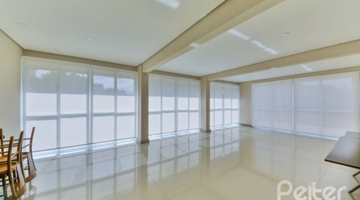 Apartamento à venda com 102m², 3 dormitórios, 1 suíte, 2 vagas, no bairro Tristeza em Porto Alegre